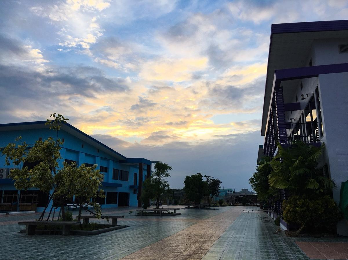Menam Resort Nakhon Pathom Exteriér fotografie