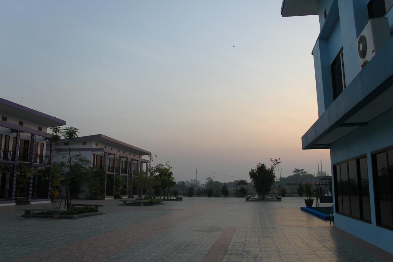 Menam Resort Nakhon Pathom Exteriér fotografie